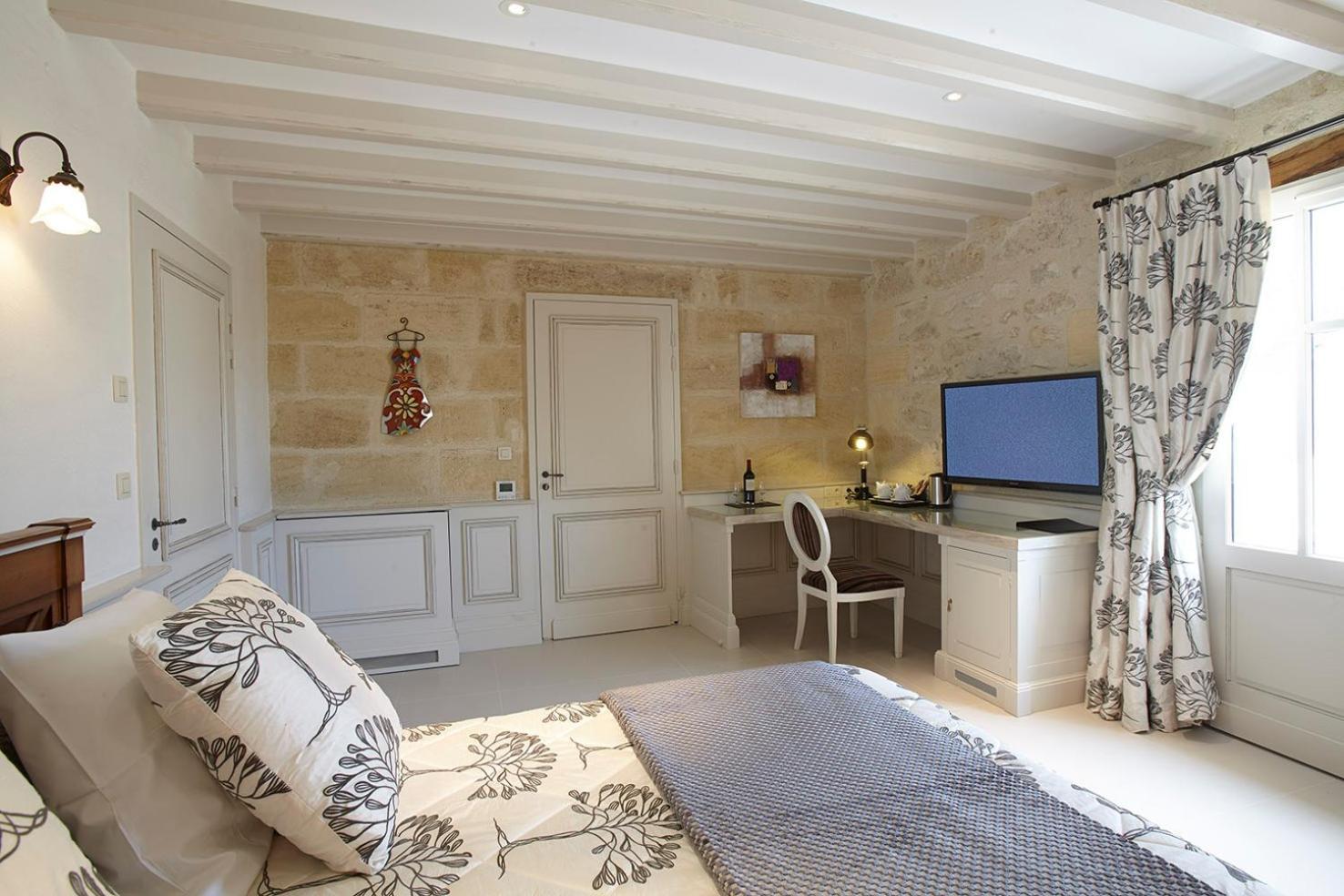 Chateau La Rose Perriere Lussac  الغرفة الصورة